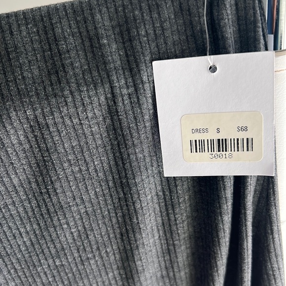 Women L Loose Solid Knitted Dress  Long Sleeve size small - Picture 4 of 4